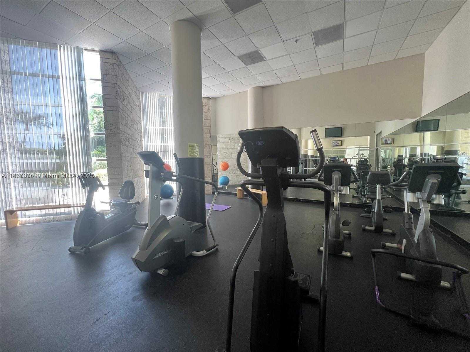 Small Image of 5161 COLLINS AVE #1701, Miami Beach Number 18