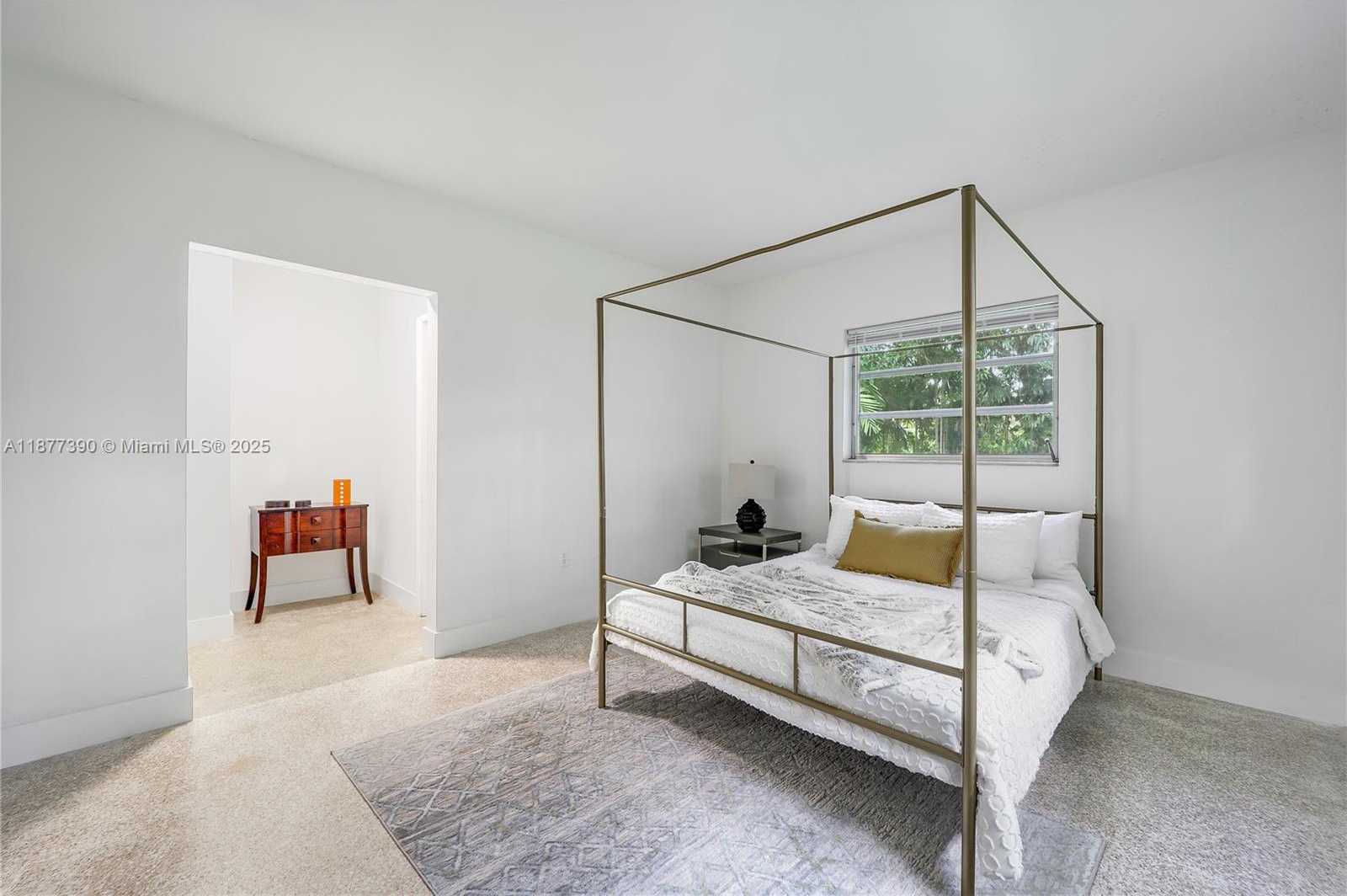 Small Image of 6445 SOUTH WEST 46TH TER, Miami Number 10