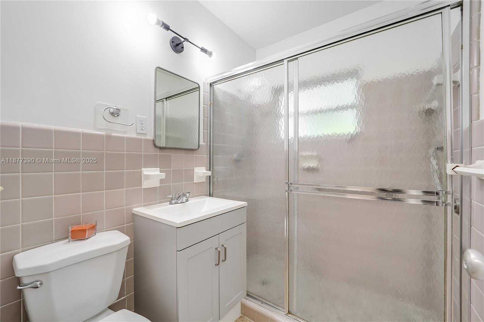 Small Image of 6445 SOUTH WEST 46TH TER, Miami Number 13