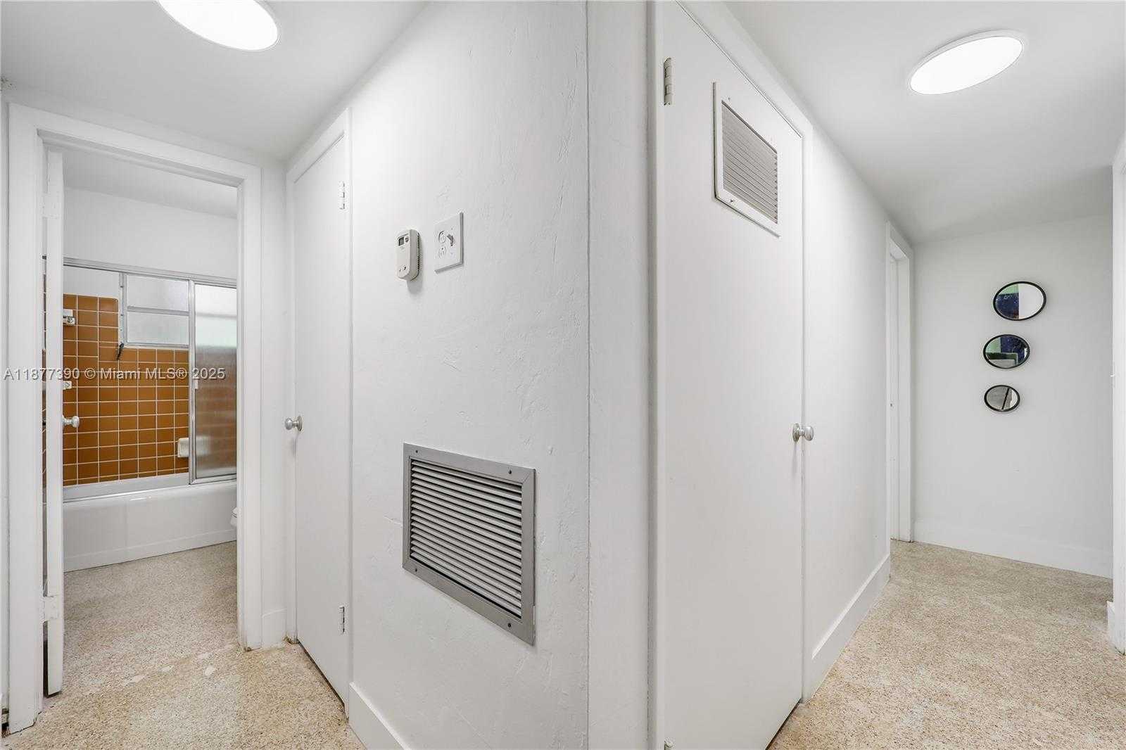 Small Image of 6445 SOUTH WEST 46TH TER, Miami Number 16