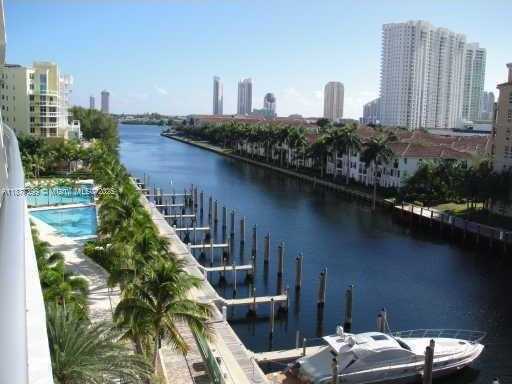 Small Image of Aventura Number 10