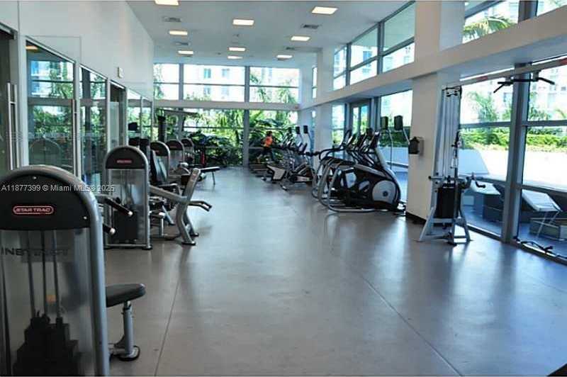 Small Image of Aventura Number 14