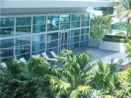 Small Image of Aventura Number 4