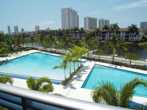 Small Image of Aventura Number 7