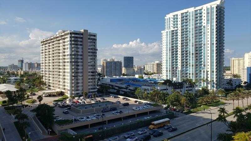 Small Image of 1980 SOUTH OCEAN DR #9M, Hallandale Beach Number 5