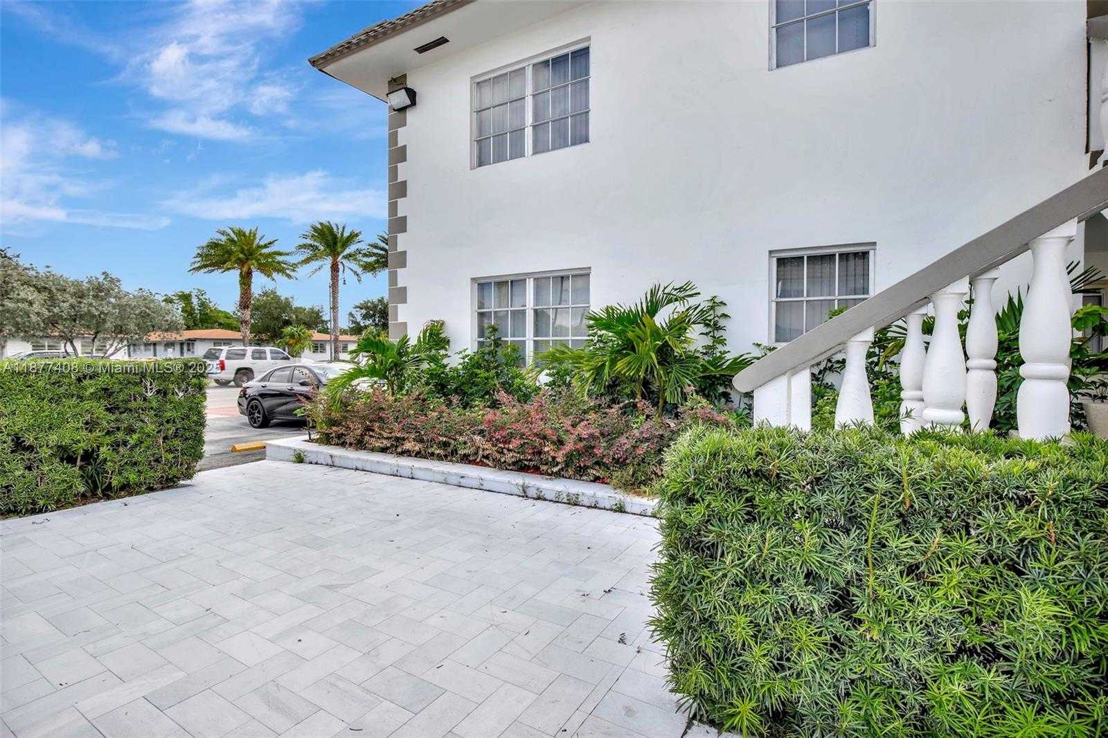 Small Image of 5420 HOLLYWOOD BLVD #202, Hollywood Number 4