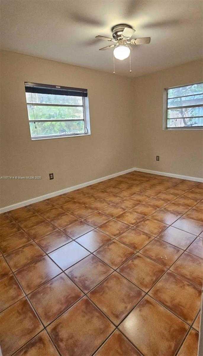 Small Image of 1601 SOUTH WEST 83RD AVE, Miami Number 13