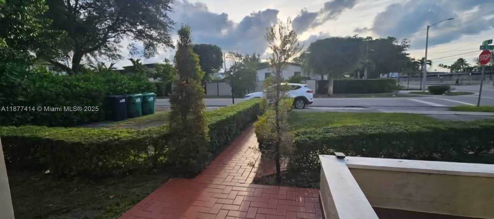Small Image of 1601 SOUTH WEST 83RD AVE, Miami Number 3