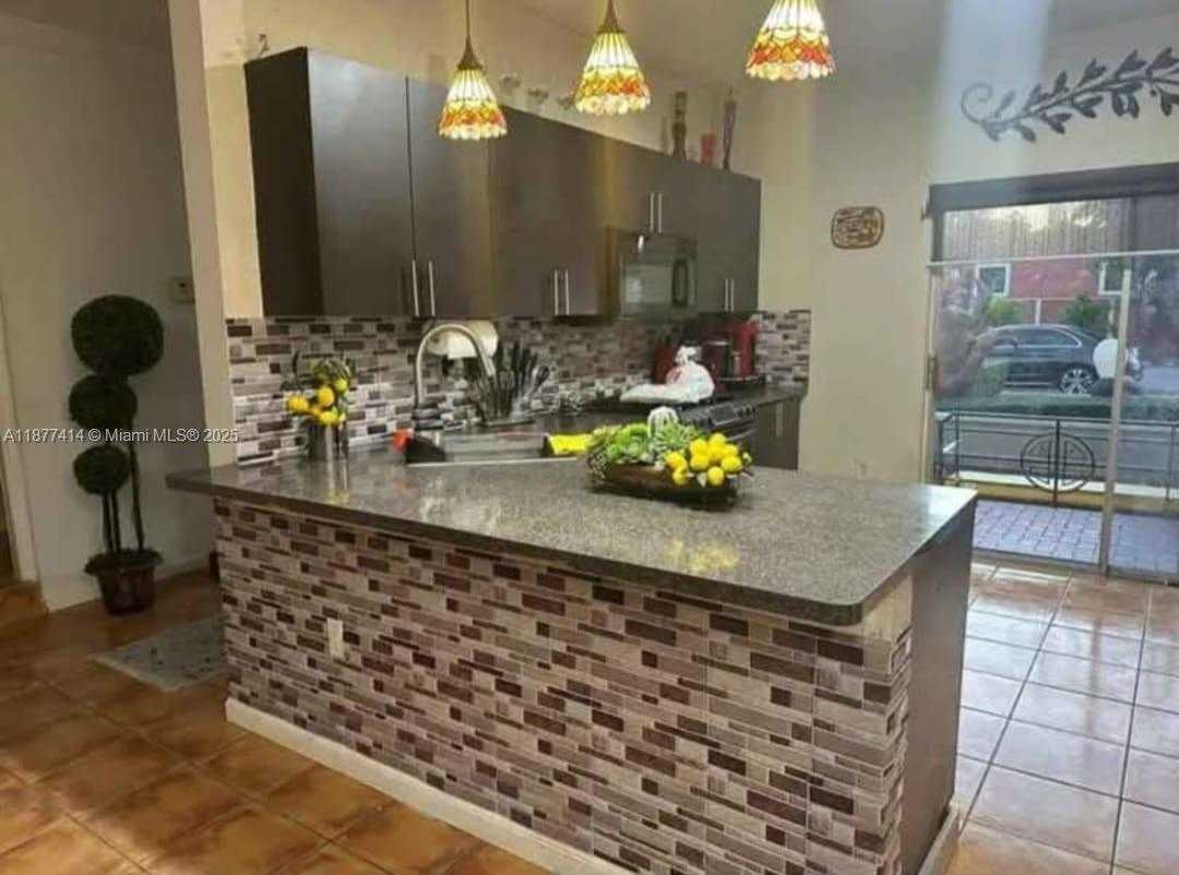 Small Image of 1601 SOUTH WEST 83RD AVE, Miami Number 7
