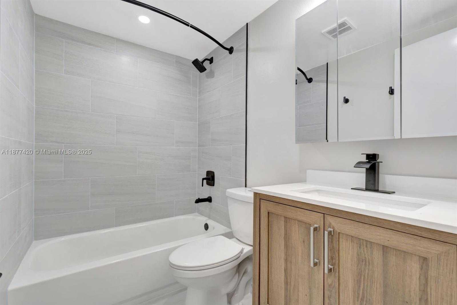 Small Image of 1720 CLEVELAND ST #106E, Hollywood Number 18