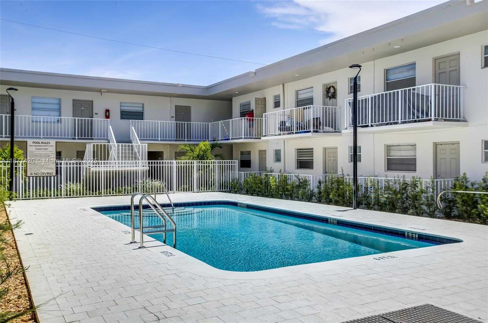 Small Image of 1720 CLEVELAND ST #106E, Hollywood Number 4