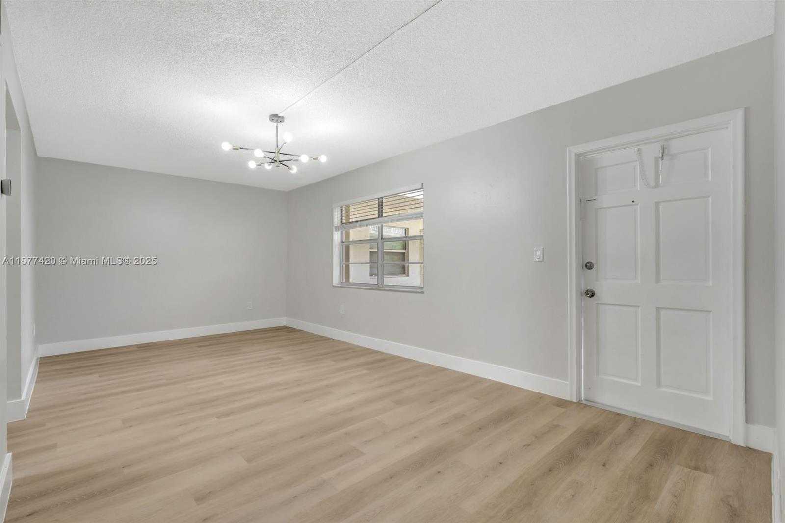 Small Image of 1720 CLEVELAND ST #106E, Hollywood Number 5