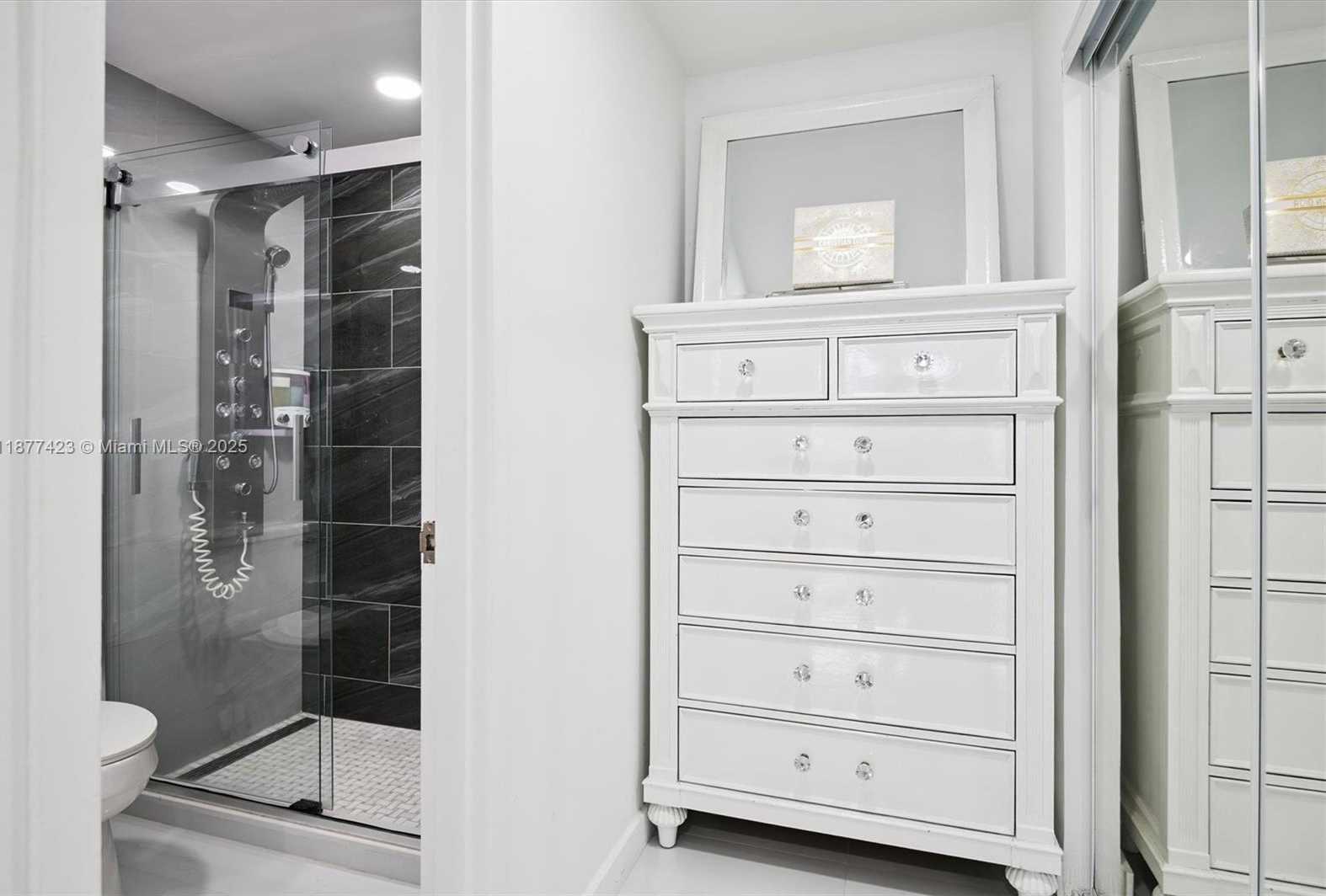 Small Image of 3505 SOUTH OCEAN DR #901, Hollywood Number 13
