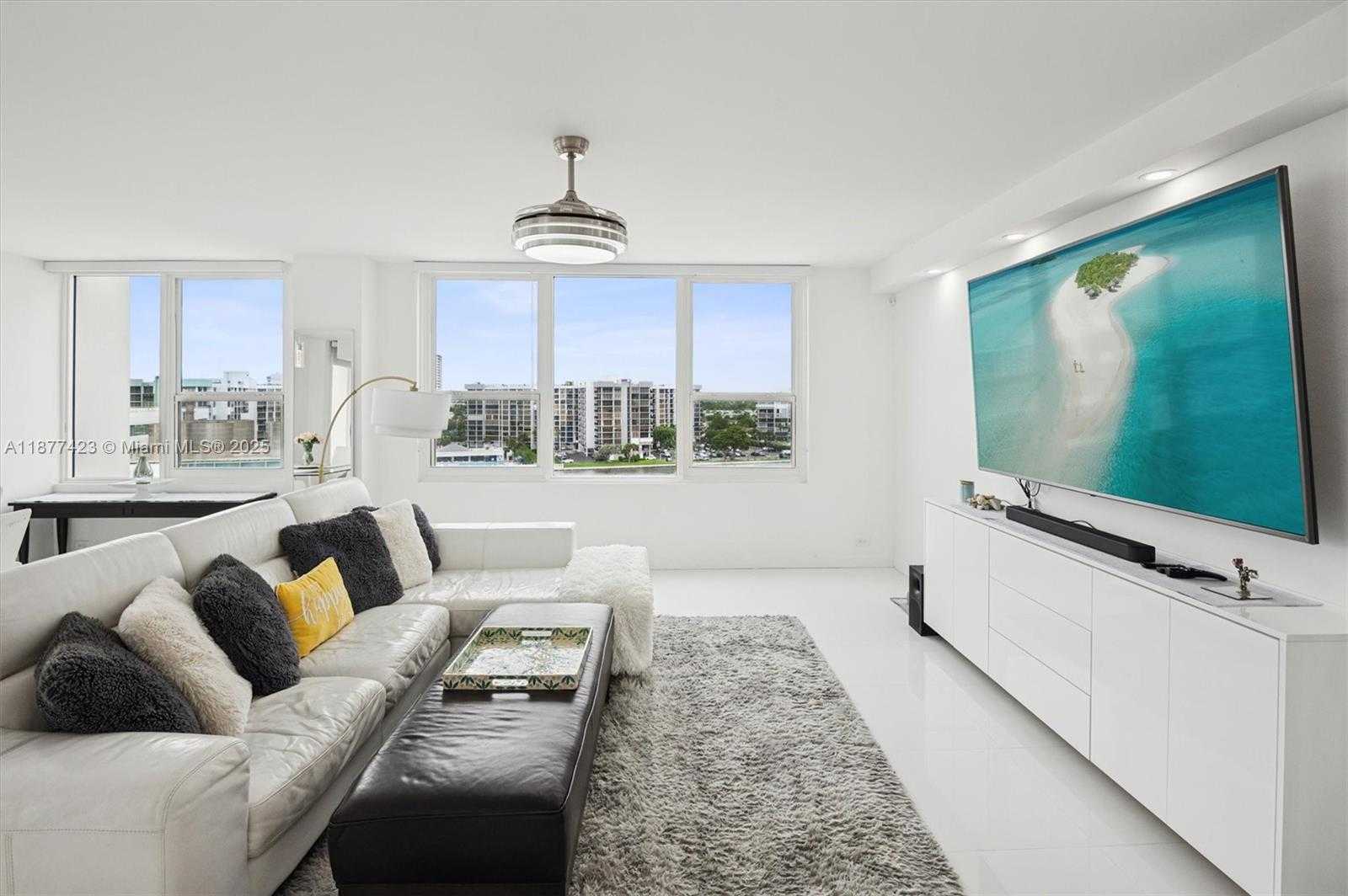 Small Image of 3505 SOUTH OCEAN DR #901, Hollywood Number 4