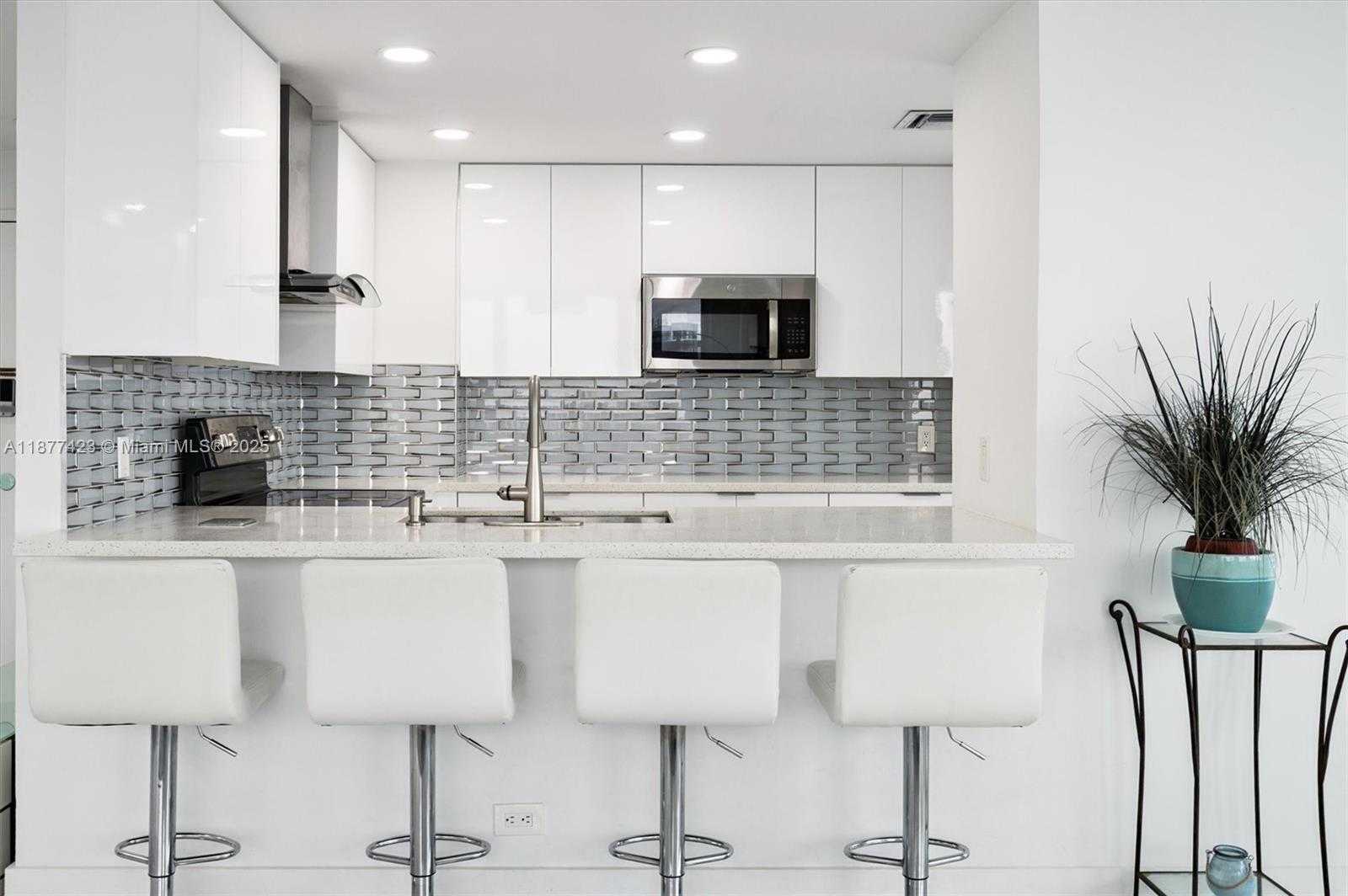 Small Image of 3505 SOUTH OCEAN DR #901, Hollywood Number 7