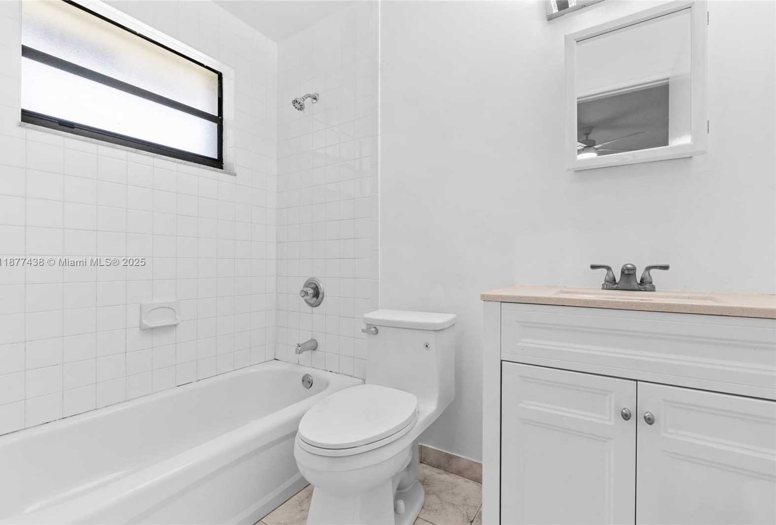 Small Image of 5629 TAFT ST #5629, Hollywood Number 13