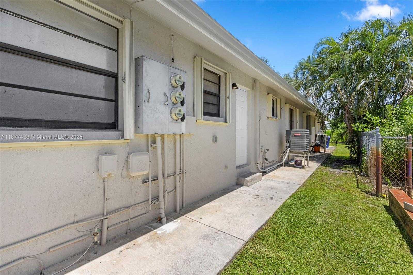 Small Image of 5629 TAFT ST #5629, Hollywood Number 17