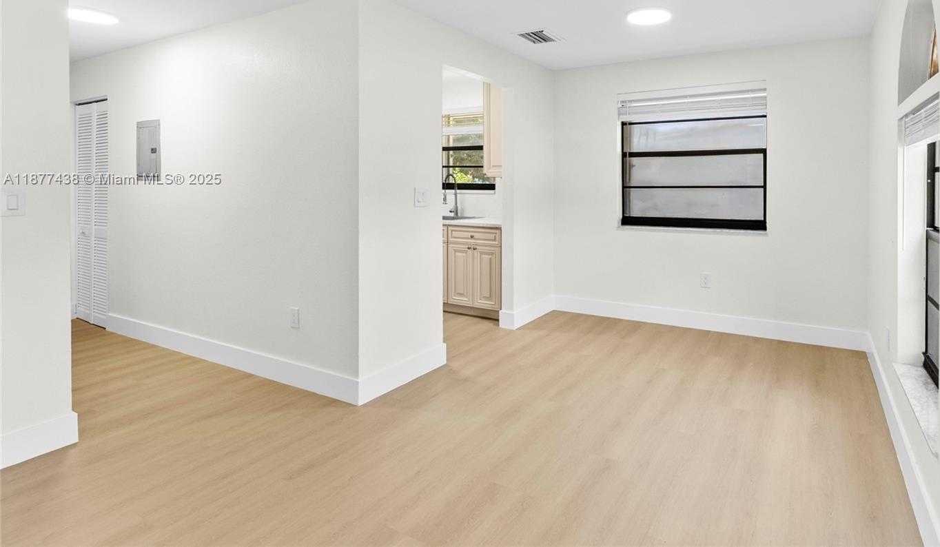 Small Image of 5629 TAFT ST #5629, Hollywood Number 6