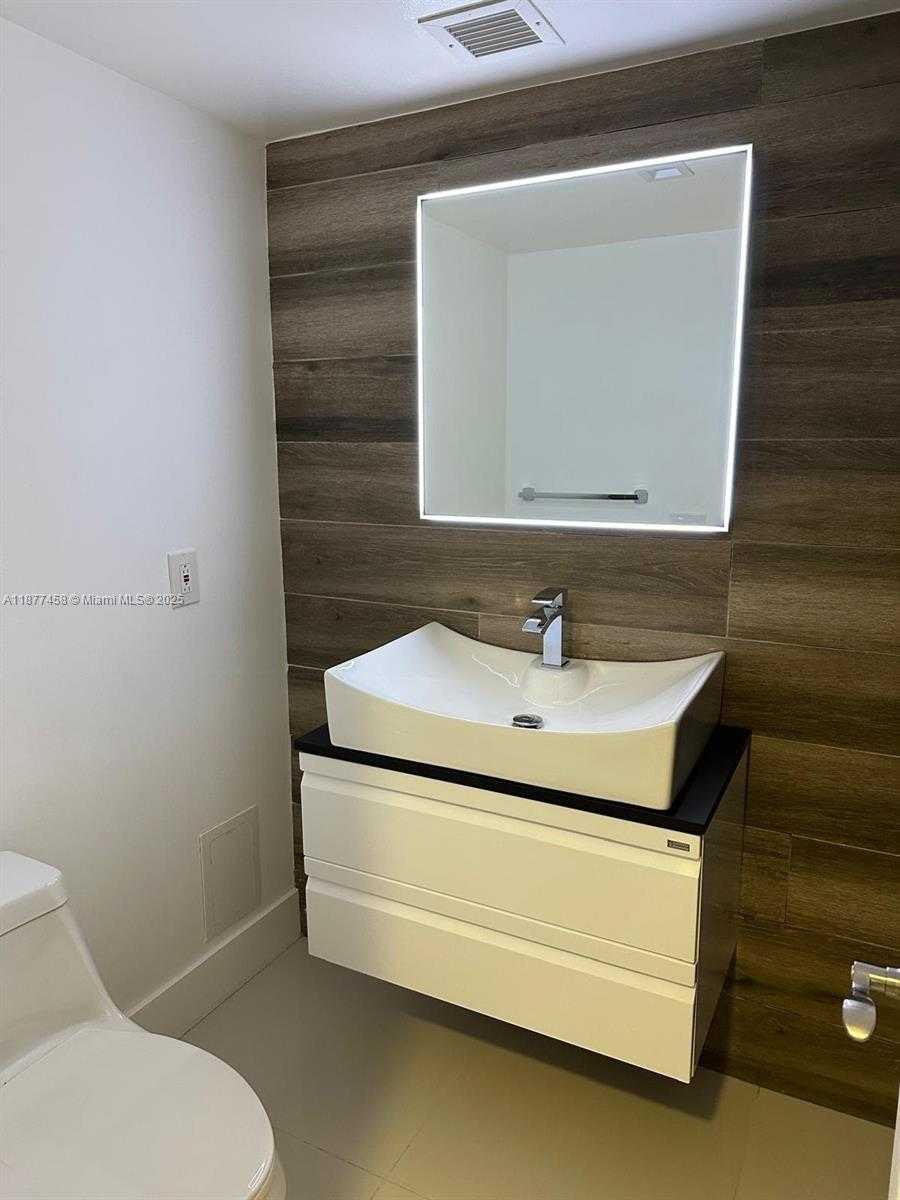 Small Image of 2801 NORTH EAST 183RD ST #1909W, Aventura Number 10