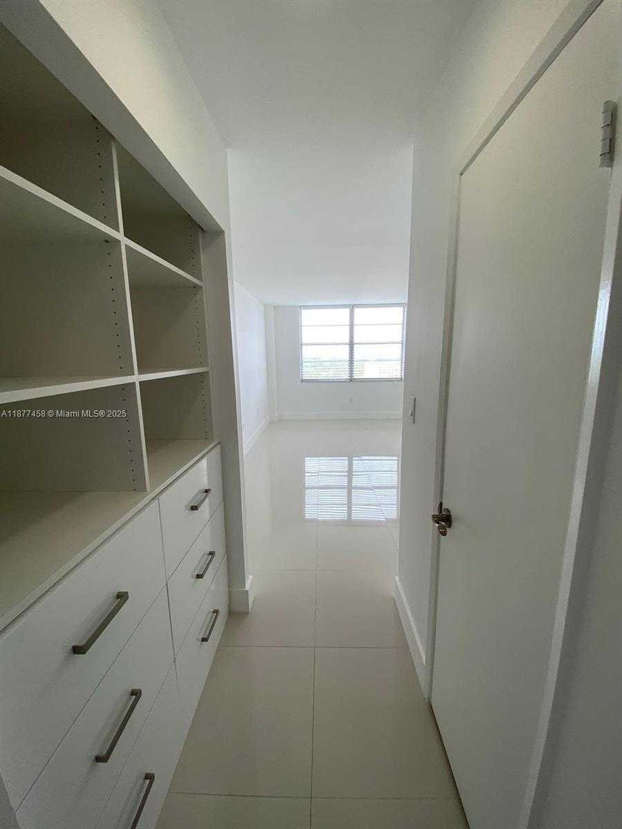 Small Image of 2801 NORTH EAST 183RD ST #1909W, Aventura Number 18