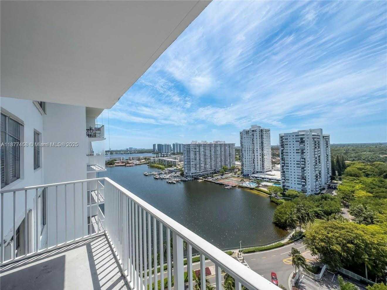 Small Image of 2801 NORTH EAST 183RD ST #1909W, Aventura Number 4