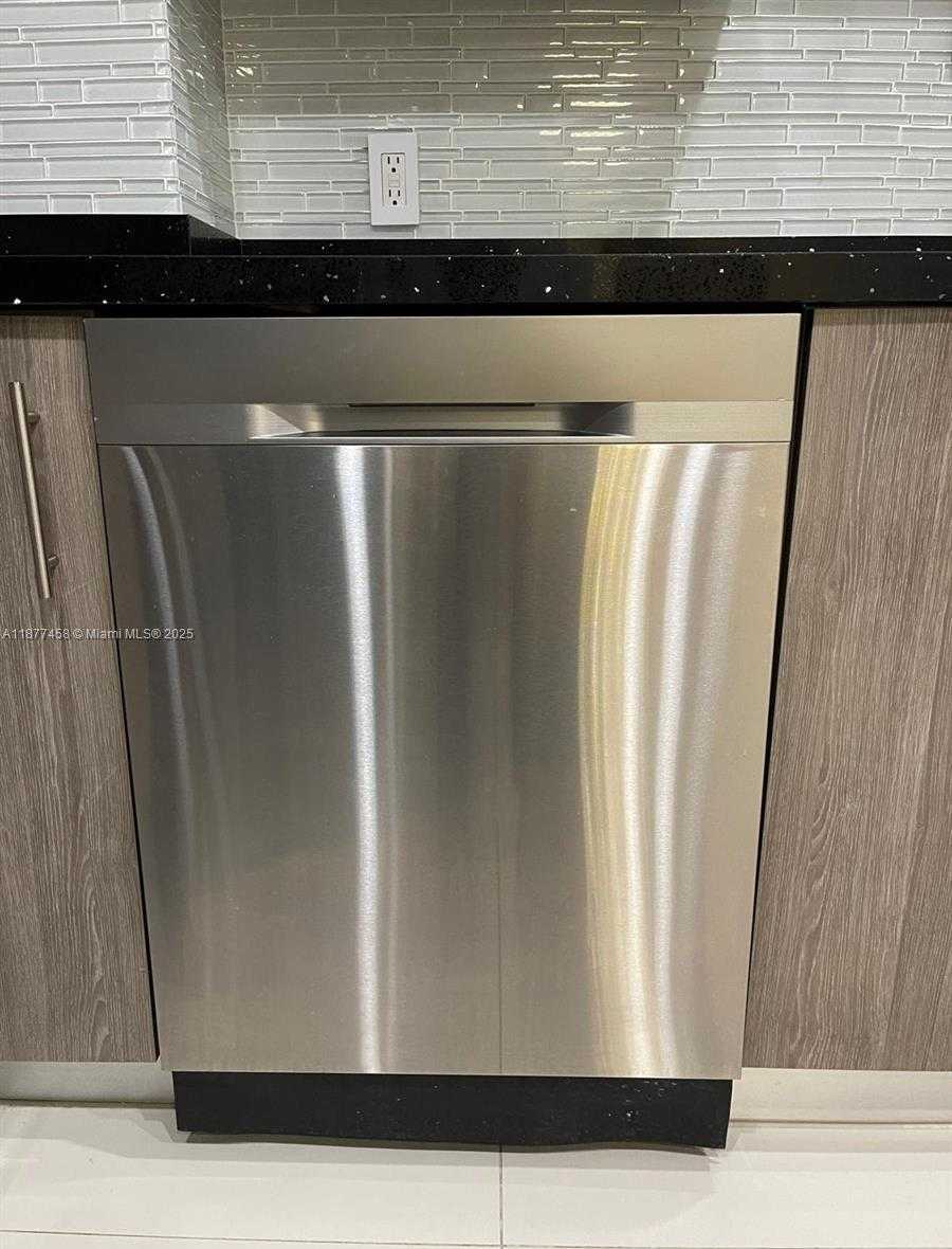Small Image of 2801 NORTH EAST 183RD ST #1909W, Aventura Number 7