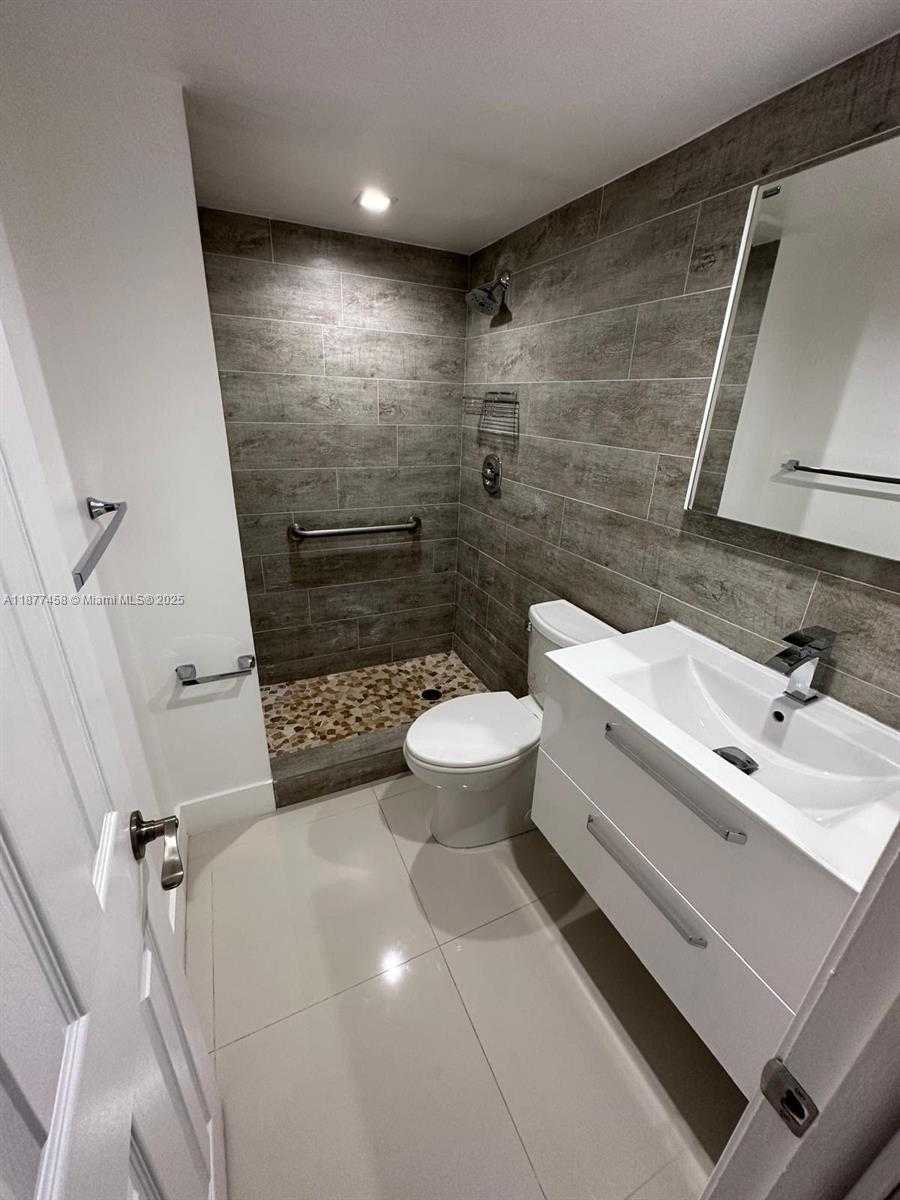 Small Image of 2801 NORTH EAST 183RD ST #1909W, Aventura Number 9