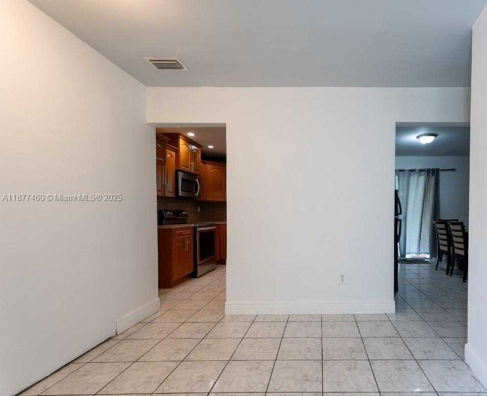Small Image of Miami Number 7