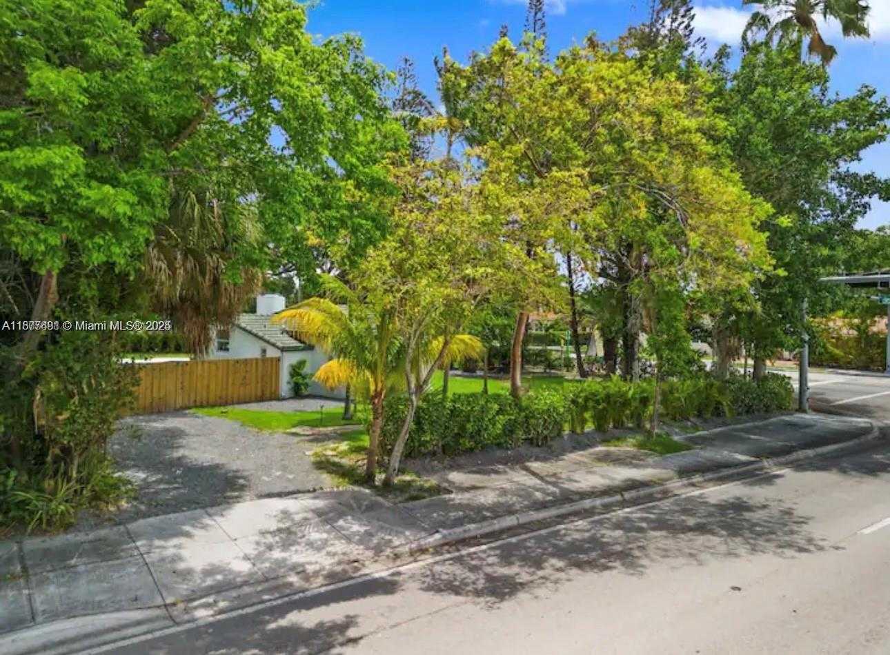 Small Image of 15 NORTH EAST 95TH ST #-, Miami Shores Number 21