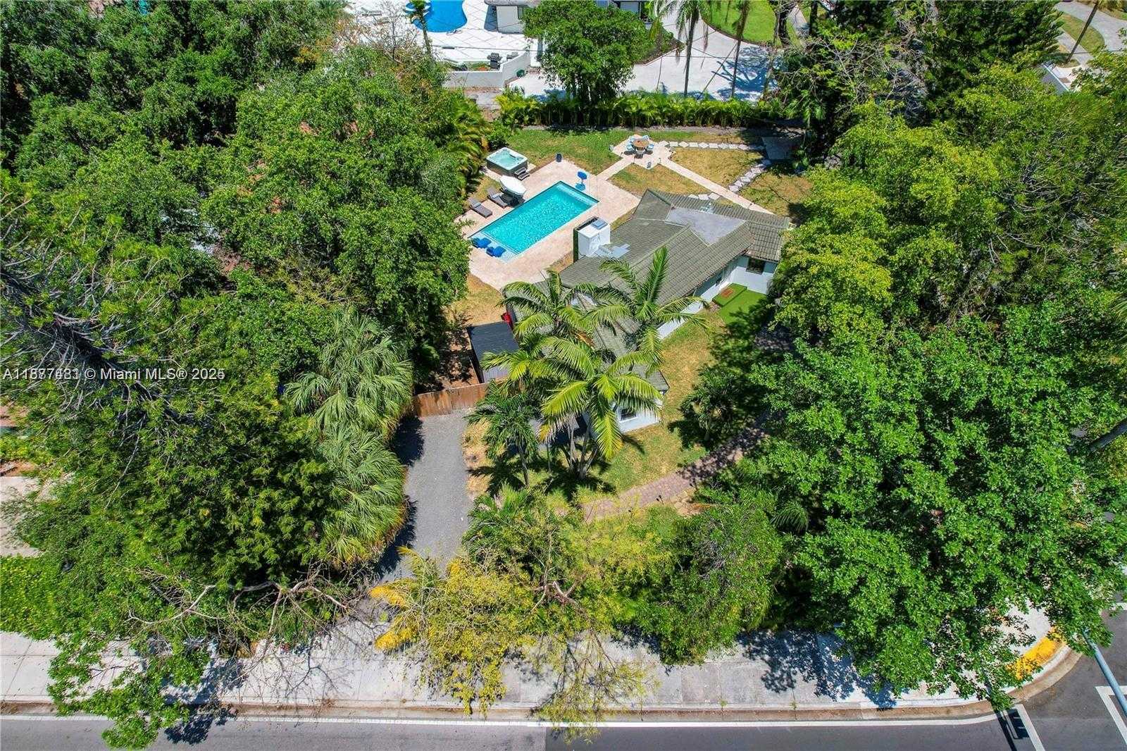 Small Image of 15 NORTH EAST 95TH ST #-, Miami Shores Number 22