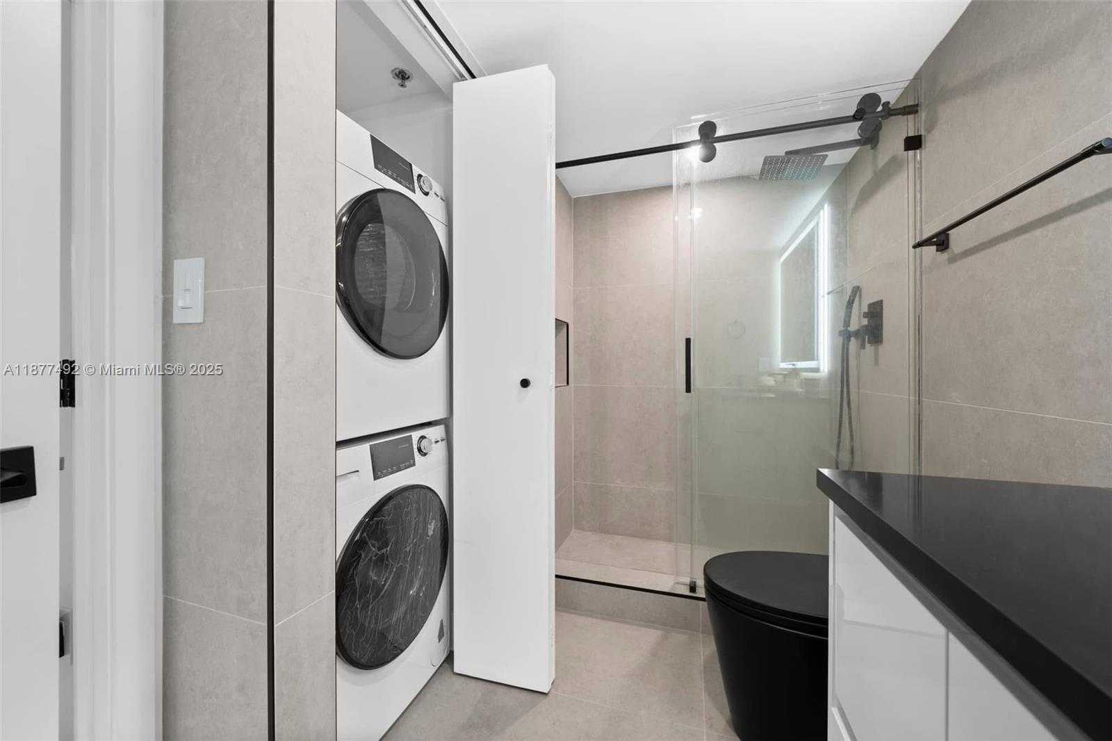 Small Image of 1200 BRICKELL BAY DR #2812, Miami Number 12