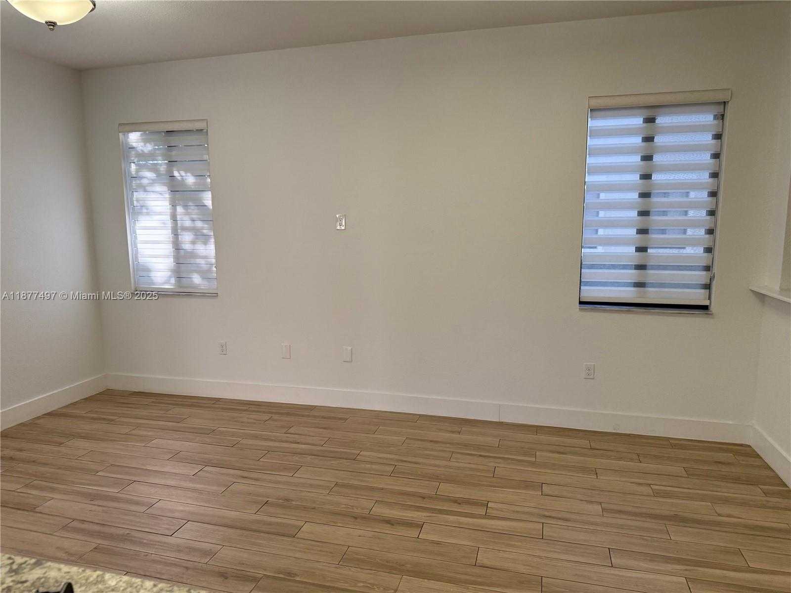 Small Image of 12752 SOUTH WEST 131ST TER #12752, Miami Number 4