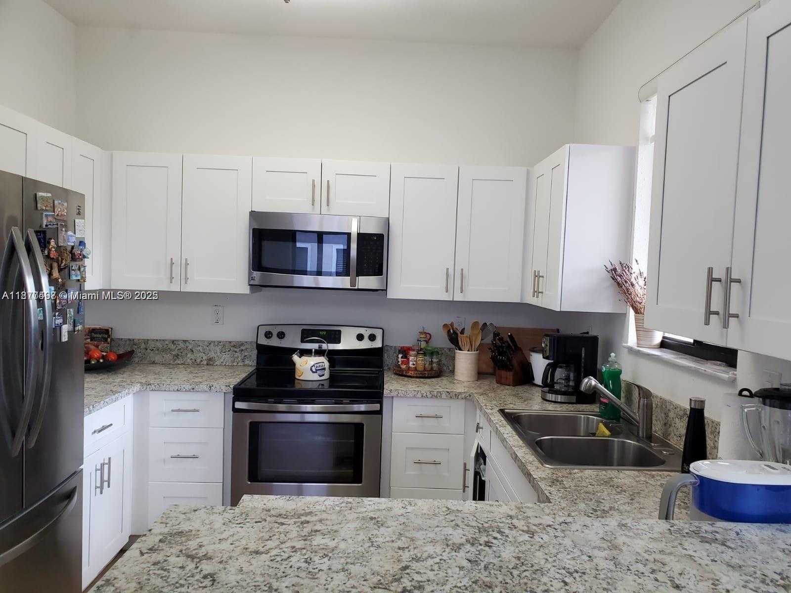 Small Image of 12752 SOUTH WEST 131ST TER #12752, Miami Number 6