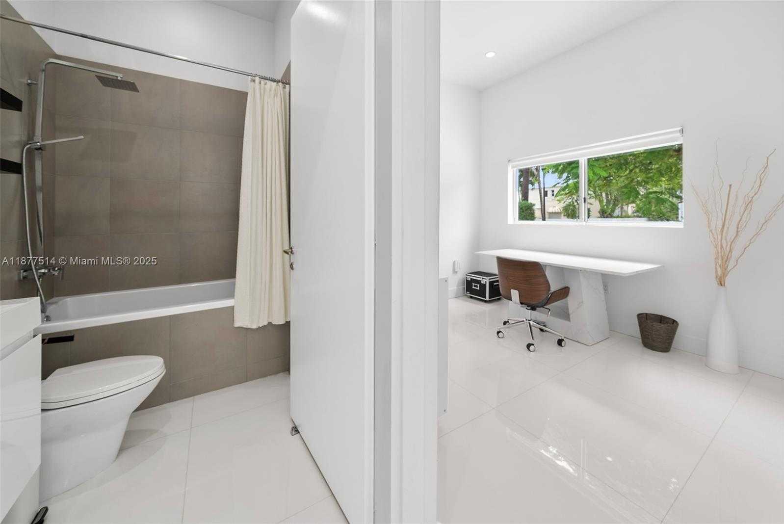 Small Image of 6050 LA GORCE DR, Miami Beach Number 21