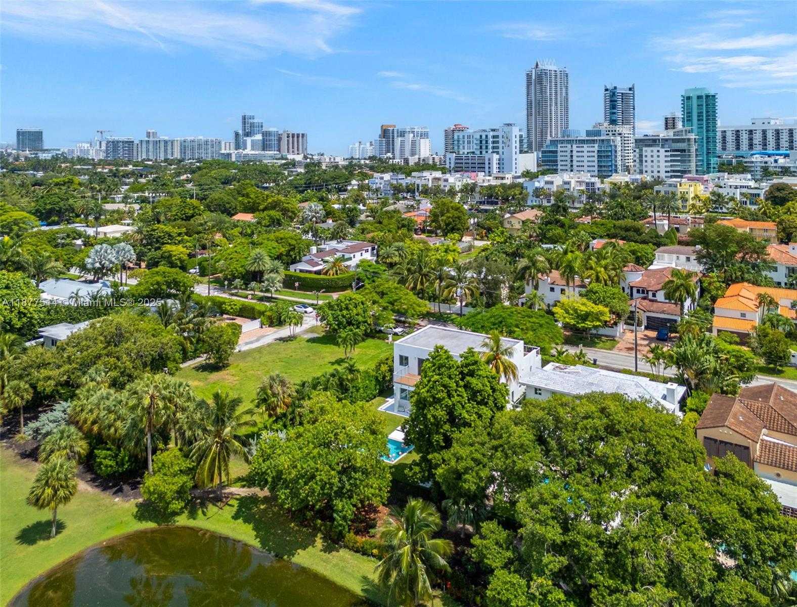 Small Image of 6050 LA GORCE DR, Miami Beach Number 22