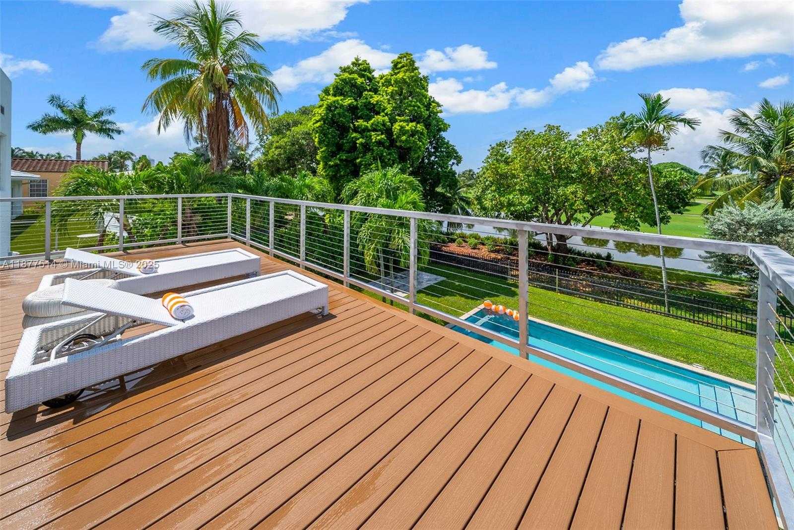 Small Image of 6050 LA GORCE DR, Miami Beach Number 8