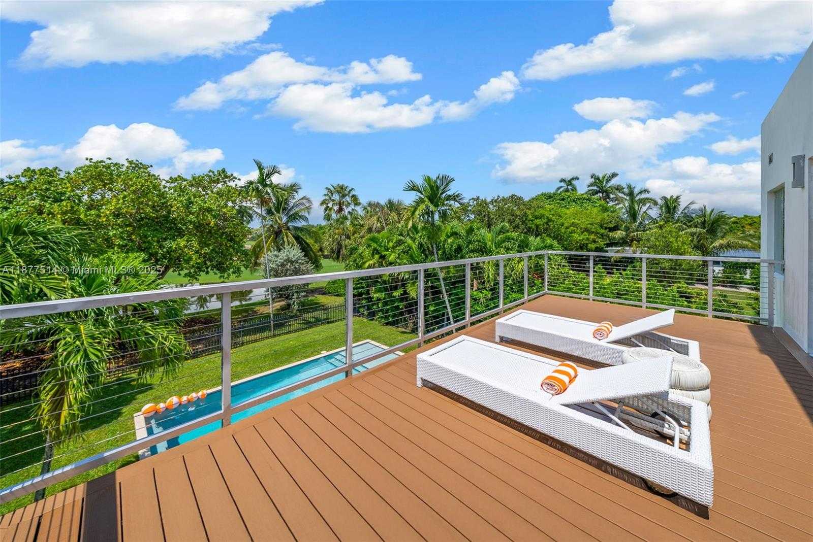 Small Image of 6050 LA GORCE DR, Miami Beach Number 9