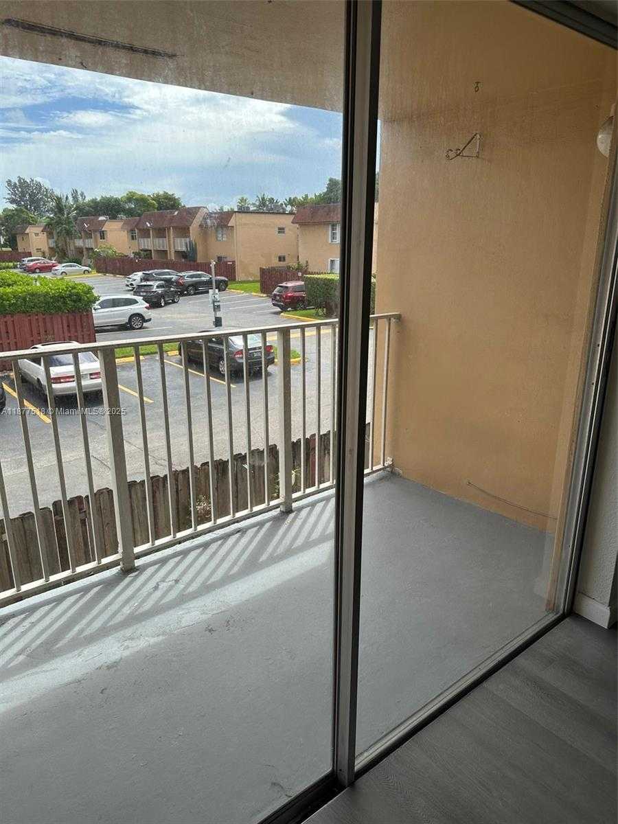 Small Image of 9972 SOUTH WEST 88ST #1126, Miami Number 16
