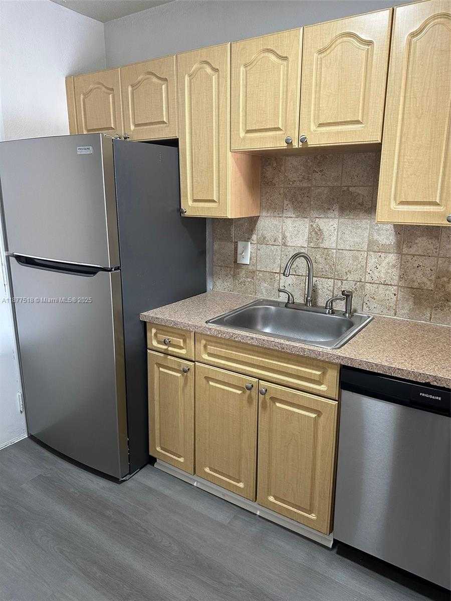 Small Image of 9972 SOUTH WEST 88ST #1126, Miami Number 2