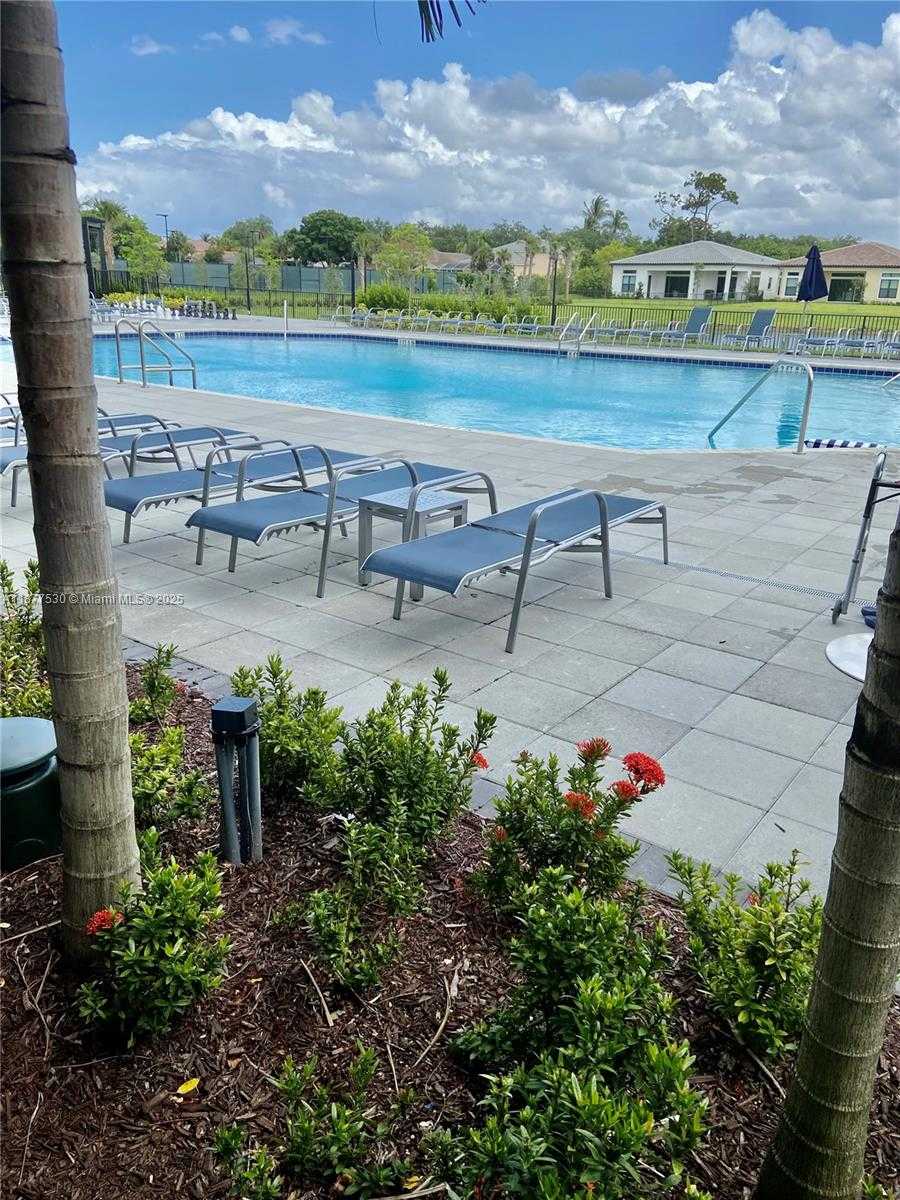 Small Image of 7612 KNIGHT #7612, Parkland Number 21