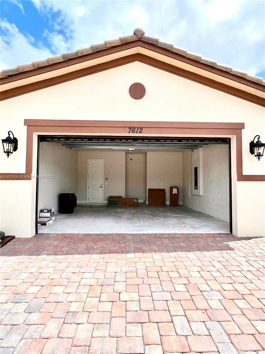 Small Image of 7612 KNIGHT #7612, Parkland Number 29