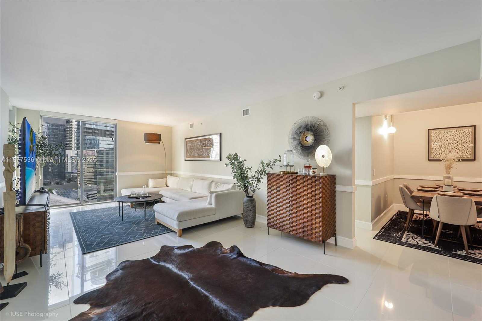 Small Image of 31 SOUTH EAST 6TH ST #2207, Miami Number 3