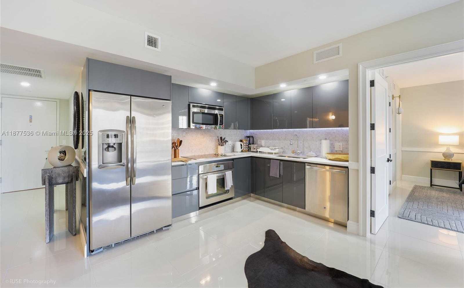 Small Image of 31 SOUTH EAST 6TH ST #2207, Miami Number 4