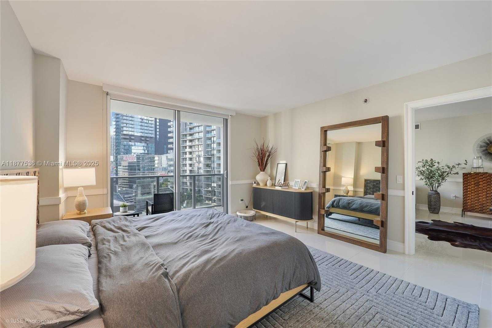 Small Image of 31 SOUTH EAST 6TH ST #2207, Miami Number 6
