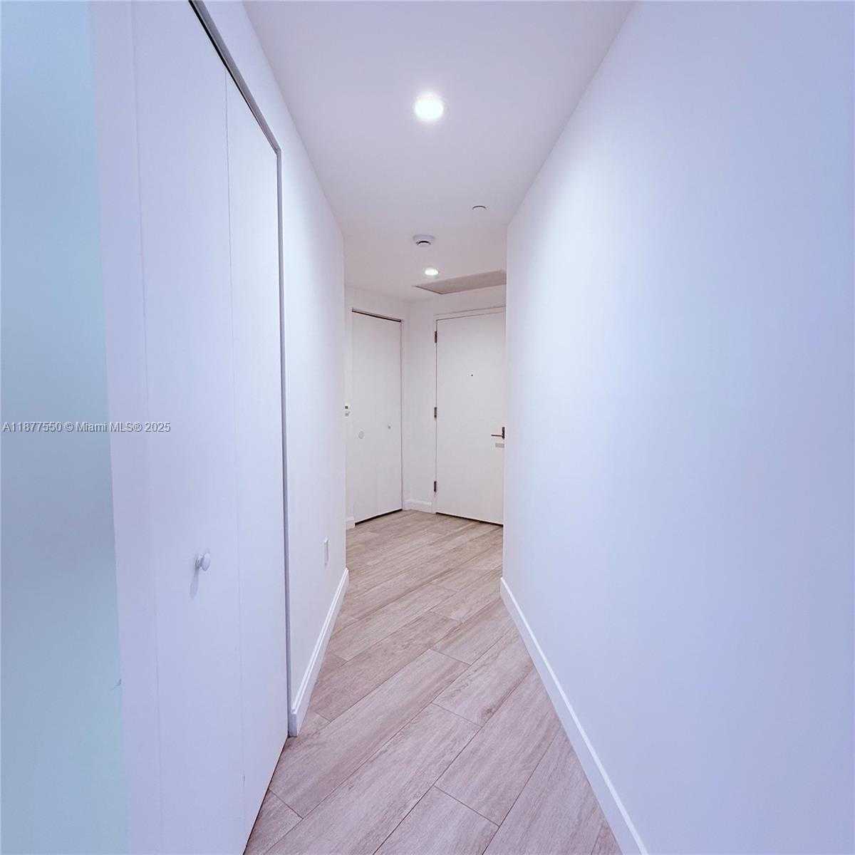 Small Image of 55 SOUTH WEST 9TH ST #3903, Miami Number 18