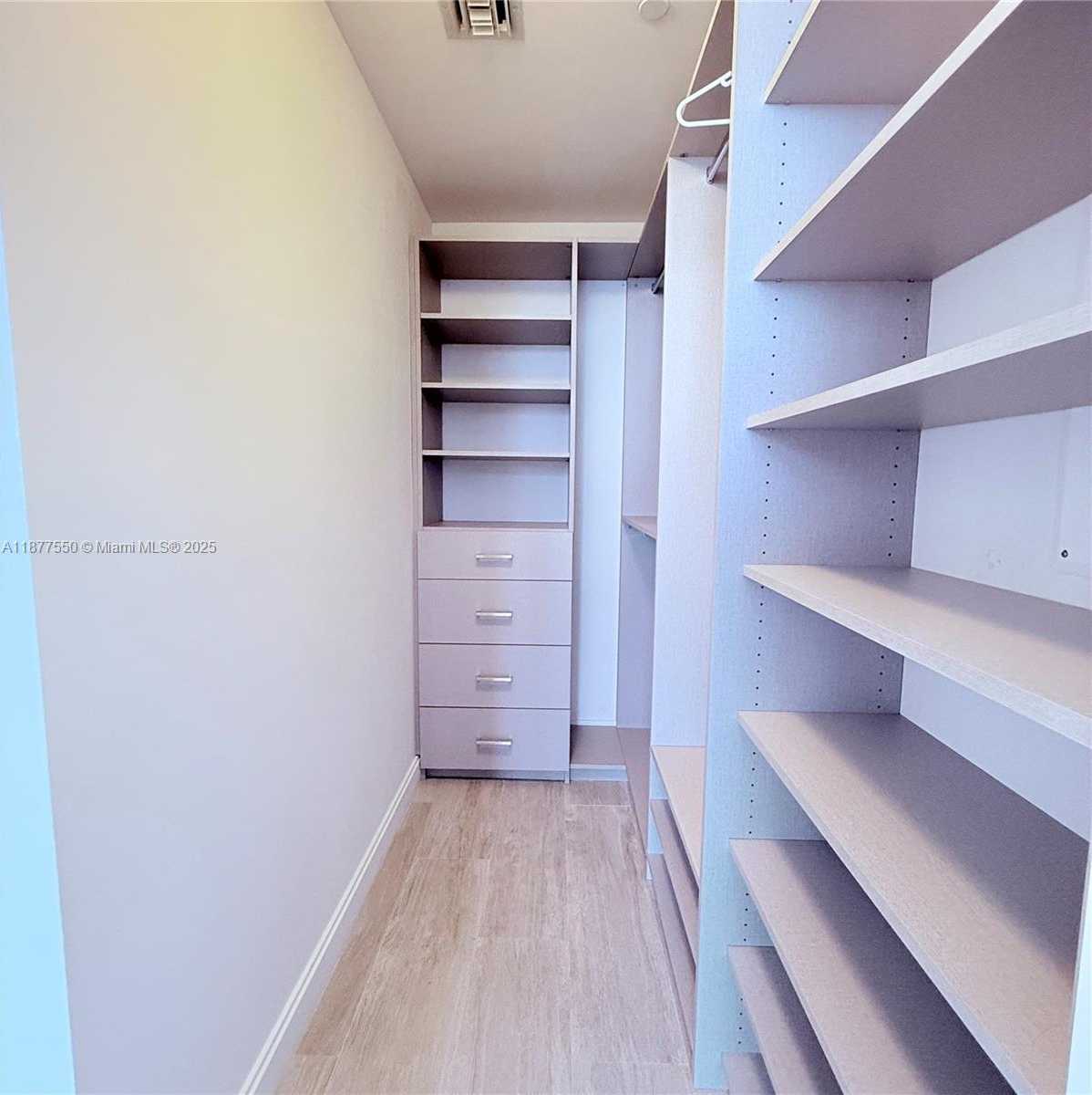 Small Image of 55 SOUTH WEST 9TH ST #3903, Miami Number 28
