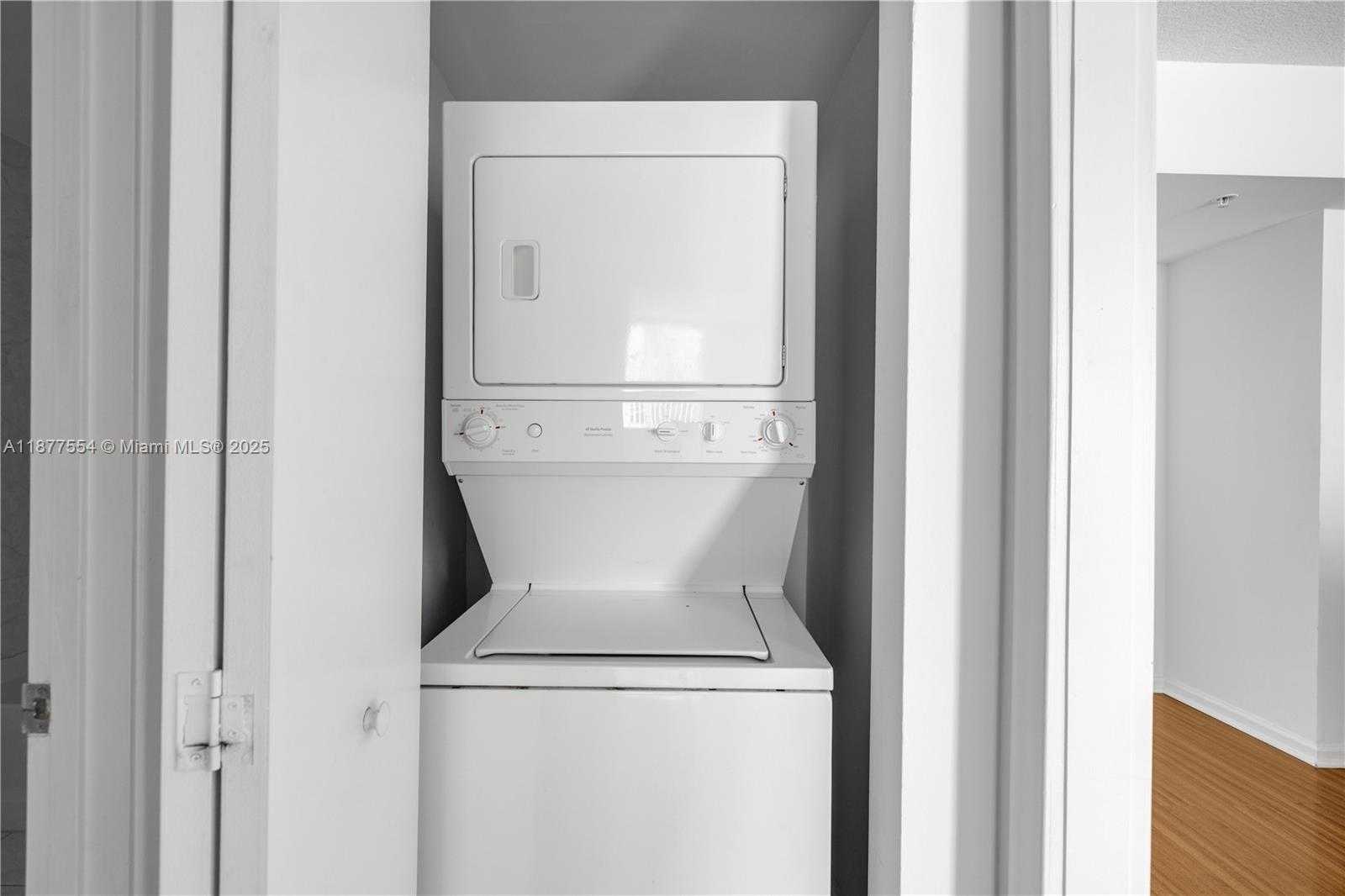 Small Image of 18800 NORTH EAST 29TH AVE #230, Aventura Number 12