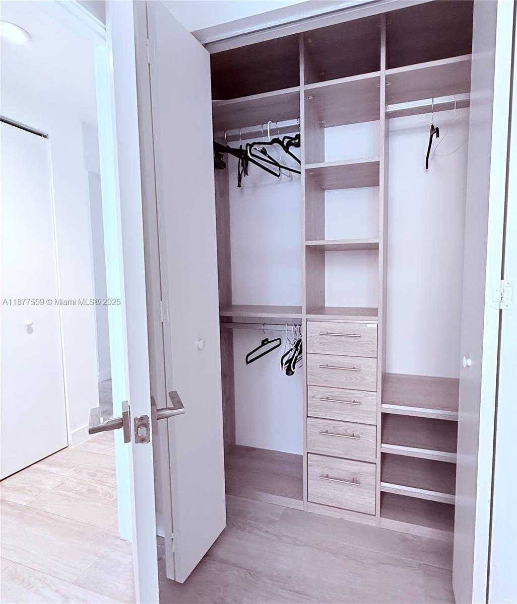 Small Image of 55 SOUTH WEST 9TH ST #4003, Miami Number 11