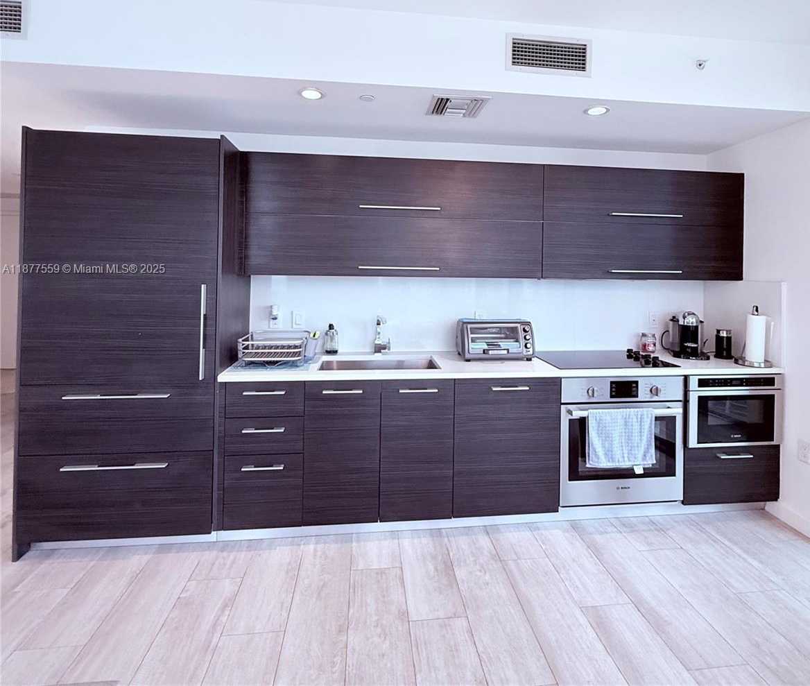 Small Image of 55 SOUTH WEST 9TH ST #4003, Miami Number 4