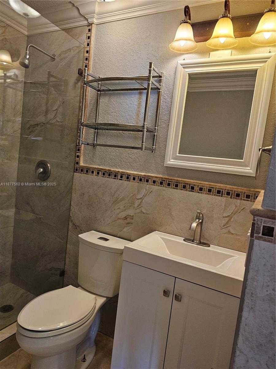 Small Image of 17215 SOUTH WEST 115TH AVE, Miami Number 13